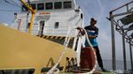 Hiruk Pikuk Aktivitas Kapal Tol Laut di Kawasan Pulau Pramuka