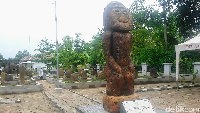 Pekauman merupakan nama sebuah desa yang terletak di Kecamatan Grujukan, Bondowoso. Di desa ini, terdapat ratusan titik atau lokasi yang terdapat benda-benda peninggalan zaman batu kuno maupun tradisi megalitik. (Chuk Shatu W/detikcom)