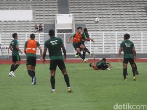 Saking Sengitnya Internal Game Timnas U-23, Todd Rivaldo Cedera?