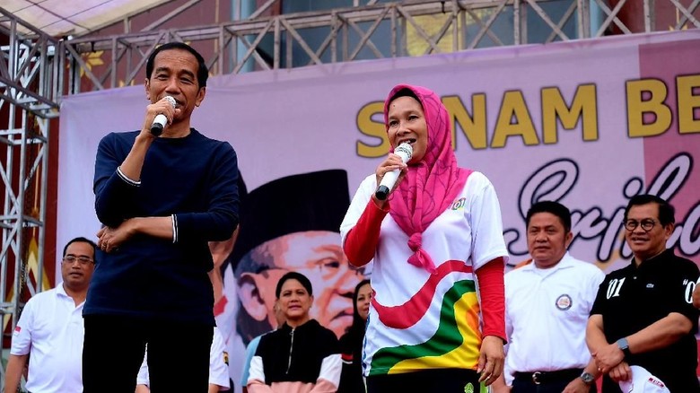 Jokowi: Tunjukkan ke Saya Presiden yang Ngecek Jalan sampai 8 Kali Jokowi: Tunjukkan ke Saya Presiden yang Ngecek Jalan sampai 8 Kali