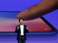 Xiaomi founder and CEO Lei Jun attends a launch ceremony of the new flagship phone Xiaomi Mi 9 in Beijing, China February 20, 2019. REUTERS/Jason Lee     TPX IMAGES OF THE DAY