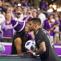 Sydney menikah pemain bola kelahiran Inggris Dom Dwyer di 2015. Kehamilan wanita 29 tahun kali ini pun merupakan yang kedua baginya. Foto: Instagram @sydneyleroux