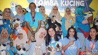 Para pemenang berfoto bersama.