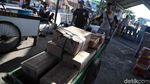 Bongkar Muat Barang, Roda Ekonomi Pulau Panggang