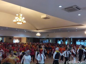 Istri Kapolri Gelar Senam Kreasi 2019, Libatkan 450 Ibu-ibu Jadi Peserta