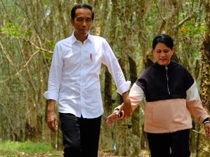 Jokowi Akui Susah Luluhkan Hati Iriana
