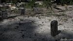 Makam Sunyi Sepi di Pulau Karya