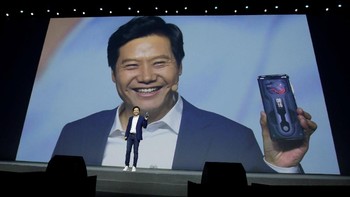 Ia sangat terinspirasi dan memutuskan ingin meniru sang legenda. Aku sangat terpengaruh oleh buku itu dan aku jadi ingin mendirikan sebuah perusahaan yang berkualitas. Jadi aku berencana kuliah secepat mungkin, sebut Lei. Foto: Reuters