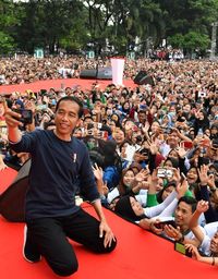 Kampanye di Banten, Jokowi Lagi-lagi Promosi 3 Kartu 'Sakti'