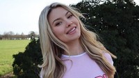 Selain aktif bermain golf, Lucy juga aktif sebagai selebgram serta duta bagi brand pakaian olahraga. (Instagram/@lucyrobson)