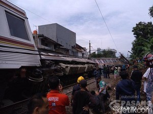 KRL Terguling, Jalur Jakarta-Bogor Lumpuh