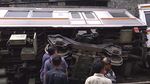 Foto KRL Jakarta-Bogor Terguling di Kebon Pedes