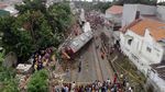Potret KRL Jakarta-Bogor Terguling dari Atas