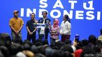 Berjaket Bomber Biru, Jokowi Temui Milenial di Festival Satu Indonesia
