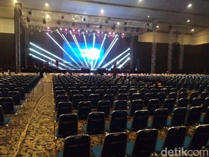 Fakta-fakta Konser Hadapi dengan Senyuman Terpaksa Ditunda