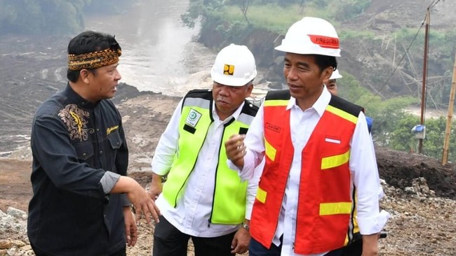 Perhatian-perhatian, Jokowi Mau Gaji Pengangguran Lulusan SMP