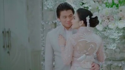 Momen Romantis Syahrini & Reino Barack Saling Berbalas Kata Cinta