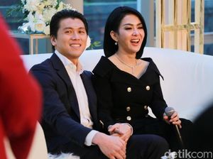 Ulala! Syahrini Panggil Manja Reino Barack Suami Samurai