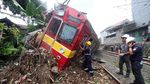 Potret KRL Jakarta-Bogor Terguling dari Atas