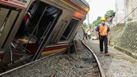 PT KCI mengaku belum mengetahui penyebab anjloknya gerbong kereta jurusan Jatinegara-Bogor di Kebon Pedes, Bogor. Penyebab kecelakaan tersebut masih diinvestigasi.