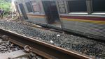 Penampakan Gerbong KRL yang Nyungsep ke Tanah