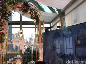 Akhirnya Buka Suara, Syahrini Gelar Jumpa Pers dengan Nuansa Putih