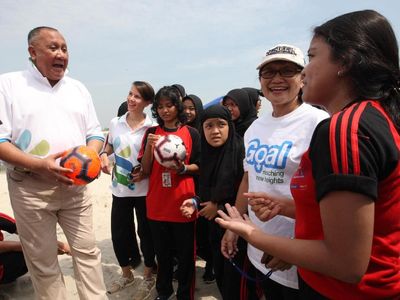 Dorong Inklusi Keuangan Kaum Milenial