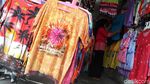 Warna-warni Kaos Souvenir di Pulau Harapan