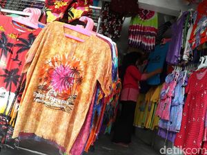 Warna-warni Kaos Souvenir di Pulau Harapan