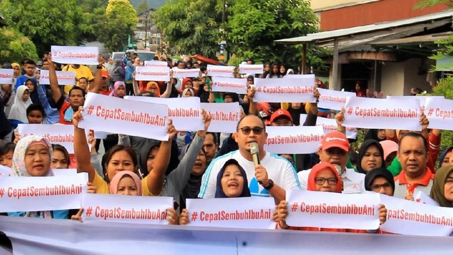 Jokowi Naikkan Gaji PNS Jelang Pilpres
