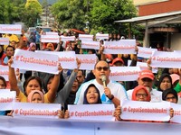 Jokowi Naikkan Gaji PNS Jelang Pilpres