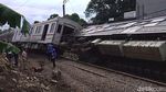 Foto KRL Jakarta-Bogor Terguling di Kebon Pedes