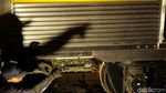 Begini Proses Evakuasi KRL Anjlok dengan Crane yang Ditarget Selesai Malam ini