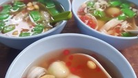 Isian wedang ronde bisa ditambah dengan agar-agar sehingga rasanya makin mantap. Foto: Instagram @dapoersikoko