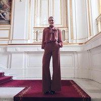 Dilansir US Weekly, Zac Efron dan Sarah Bro mulai terlihat bersama sejak Januari lalu. Ketika itu, keduanya terlihat fitness bersama hingga menghadiri pertandingan UFC 235. Mereka sepertinya terlihat bersenang-senang. Mereka tersenyum dan tertawa di tempat duduk mereka sebelum acara, kata sumber. Foto: Instagram @sarahwbro