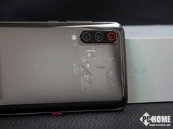 Penampakan Gahar Mi 9 Edisi Transparan