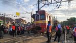 Penyok, Begini Penampakan Gerbong KRL yang Dievakuasi Pagi Ini