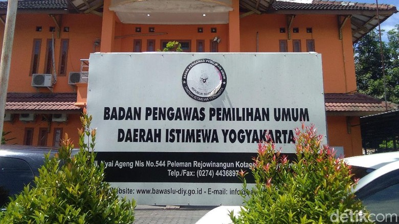 Sejumlah TPS di DIY Direkomendasikan Gelar Pemungutan Suara Ulang Sejumlah TPS di DIY Direkomendasikan Gelar Pemungutan Suara Ulang
