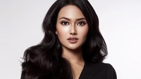 Lahir di Bogor, dara berumur 23 tahun ini berhasil mencuri perhatian dalam ajang Puteri Indonesia 2019. Dara yang adalah Puteri Indonesia Pariwisata ini juga punya kegemaran traveling (Instagram/jesicafitriana)