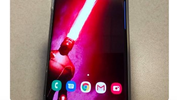 Netizen ini memanfaatkan gambar Lightsaber. Foto: istimewa