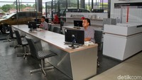 Diler baru Nissan ini mengadopsi konsep Nissan Retail Concept (NRC) yang menawarkan Sales, Service, dan Sparepart untuk konsumen di wilayah Serang Barat dan sekitarnya.