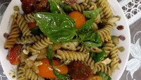 Selain jago akting dan nyanyi, wanita berusia 37 tahun itu juga jago masak. Ini penampakan pasta buatannya. Yummy! Foto: Instagram nara0318
