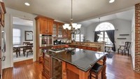 Rumah yang punya dapur mewah ini dipasarkan dengan harga mulai US$ 750.000 atau sekitar Rp 10,5 miliar. Istimewa/Boredpanda.