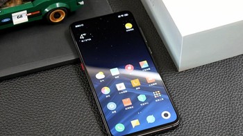 Ponsel ini mengusung layar AMOLED 6,40 inch beresolusi 2340 x 1080 pixel. Foto: PC Home