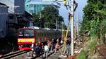 Perbaikan Kabel Listrik Dilakukan di Lokasi Kecelakaan KRL Jakarta-Bogor