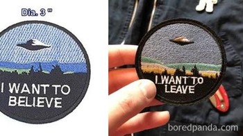 Pembeli ini memesan lencana di Amazon gambar sih sudah sama tapi tulisannya beda jauh. (Foto: Boredpanda)