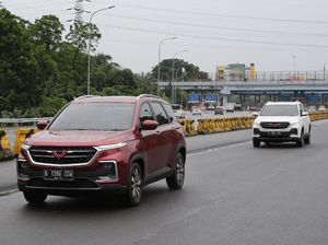 Baru Satu Bulan Wuling Almaz Sudah Asapi Honda CR-V