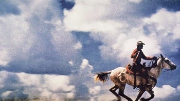 Foto berjudul Untitled ini dipotret Richard Prince. Ia ditebus USD 3,07 juta saat dilelang pada tahun 2014.  Foto: istimewa