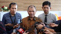 KPK ingin melebarkan sayap dengan menelisik dugaan korupsi di sektor perbankan serta pasar modal. Untuk memuluskan kinerja, lembaga antirasuah itu berencana merekrut tim dari Otoritas Jasa Keuangan (OJK) serta Pusat Pelaporan dan Analisis Transaksi Keuangan (PPATK).