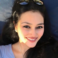 Wanita lulusan Institut Teknologi Bandung (ITB) ini mulai rajin berolahraga, mengatur pola makan, dan lebih peduli terhadap penampilannya. Perjuangan Jesica tentu tidak mudah karena membutuhkan ketegaran, semangat, konsisten, dan waktu untuk mencapai apa yang ia impikan. Tapi, ia percaya bahwa akan selalu ada harapan untuk orang yang mau berusaha. Foto: Instagram @jesicafitriana